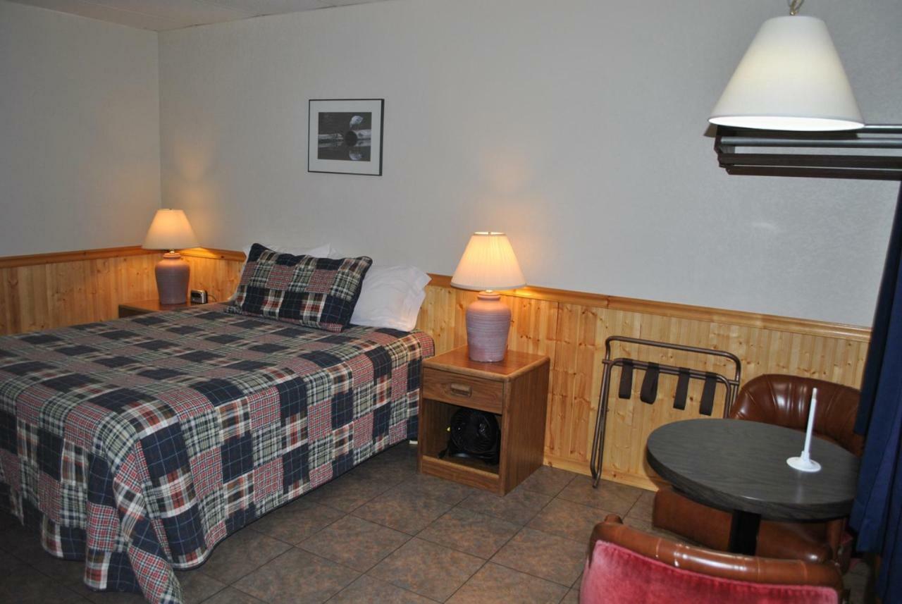 Aspen Inn Fort Klamath Bagian luar foto