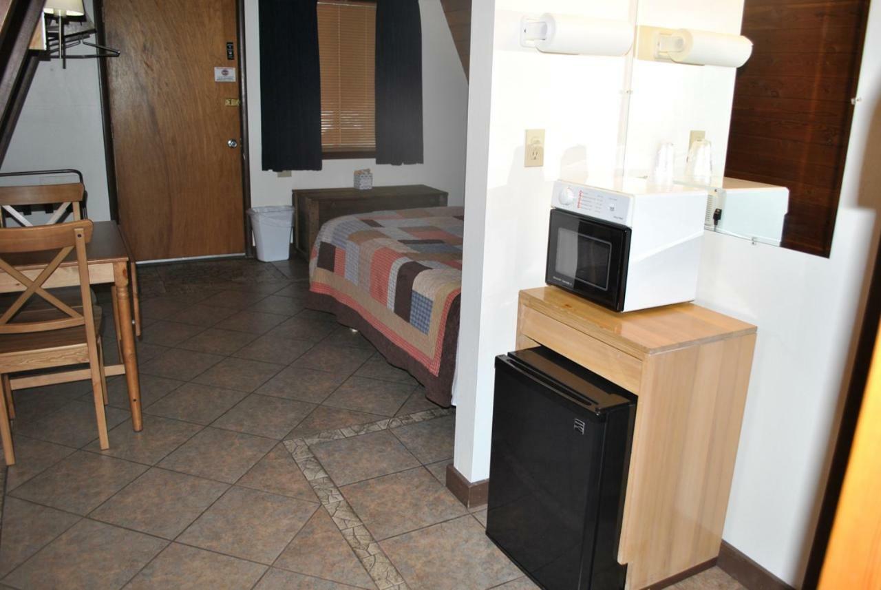 Aspen Inn Fort Klamath Bagian luar foto