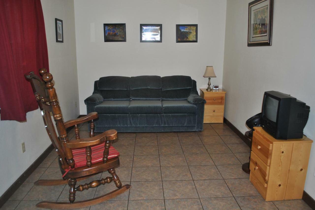 Aspen Inn Fort Klamath Bagian luar foto