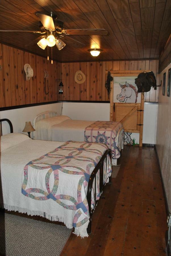 Aspen Inn Fort Klamath Bagian luar foto
